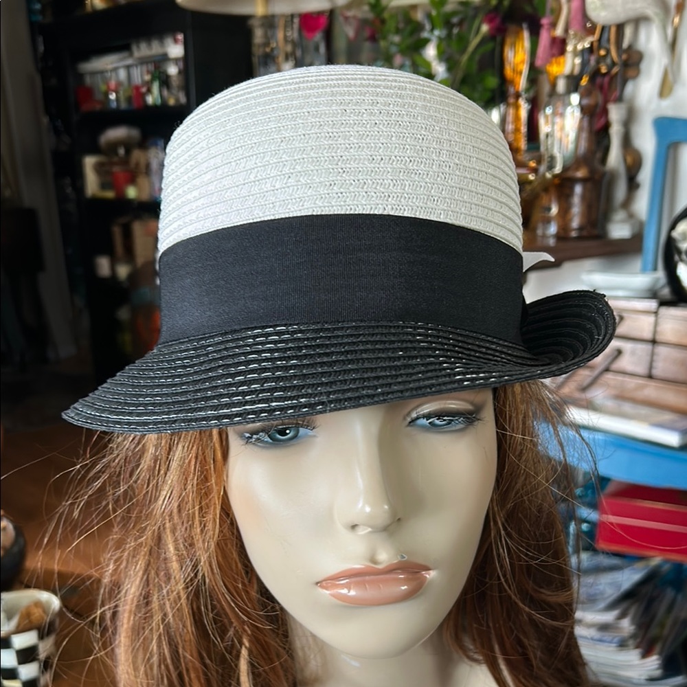 Vintage Black and White Straw Sun Hat - Picture 2 of 9